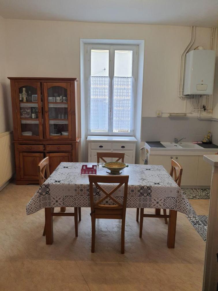 Maison D'Hotes Du Faubourg Charrault Saint Maixent L'Ecole Екстериор снимка